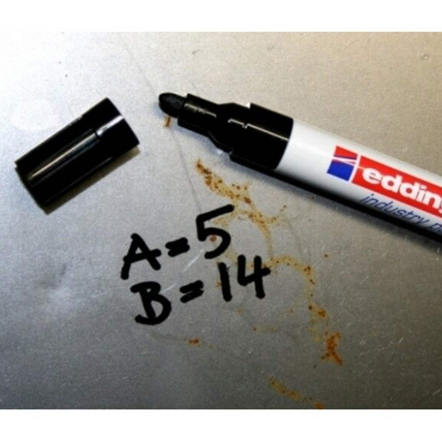 картинка Маркер-краска, 2-4 мм, круглый, черный, лаковый, Edding, E-8750/1 от магазина Альфанит в Кунгуре