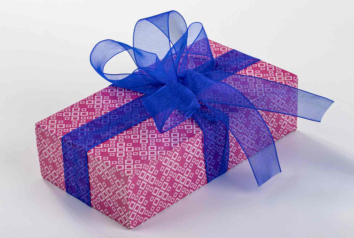 картинка Лента для оформления подарка, 25мм*30м, органза, синий, BRAUBERG, 591534 от магазина Альфанит в Кунгуре