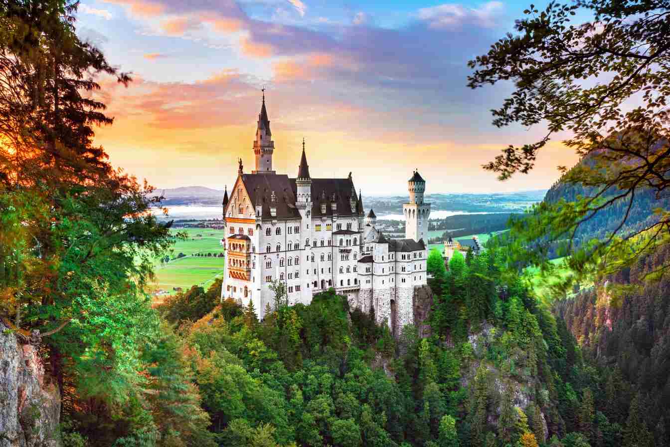 картинка Картина по номерам, 30*40 см, на подрамнике, "Вид на замок в Баварии", Рыжий кот, ХК-6298 от магазина Альфанит в Кунгуре