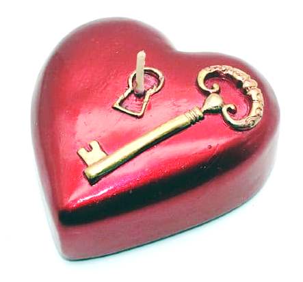 картинка Свеча, 3*8 см, сердце с перламутровое, с ключом, 0448 от магазина Альфанит в Кунгуре